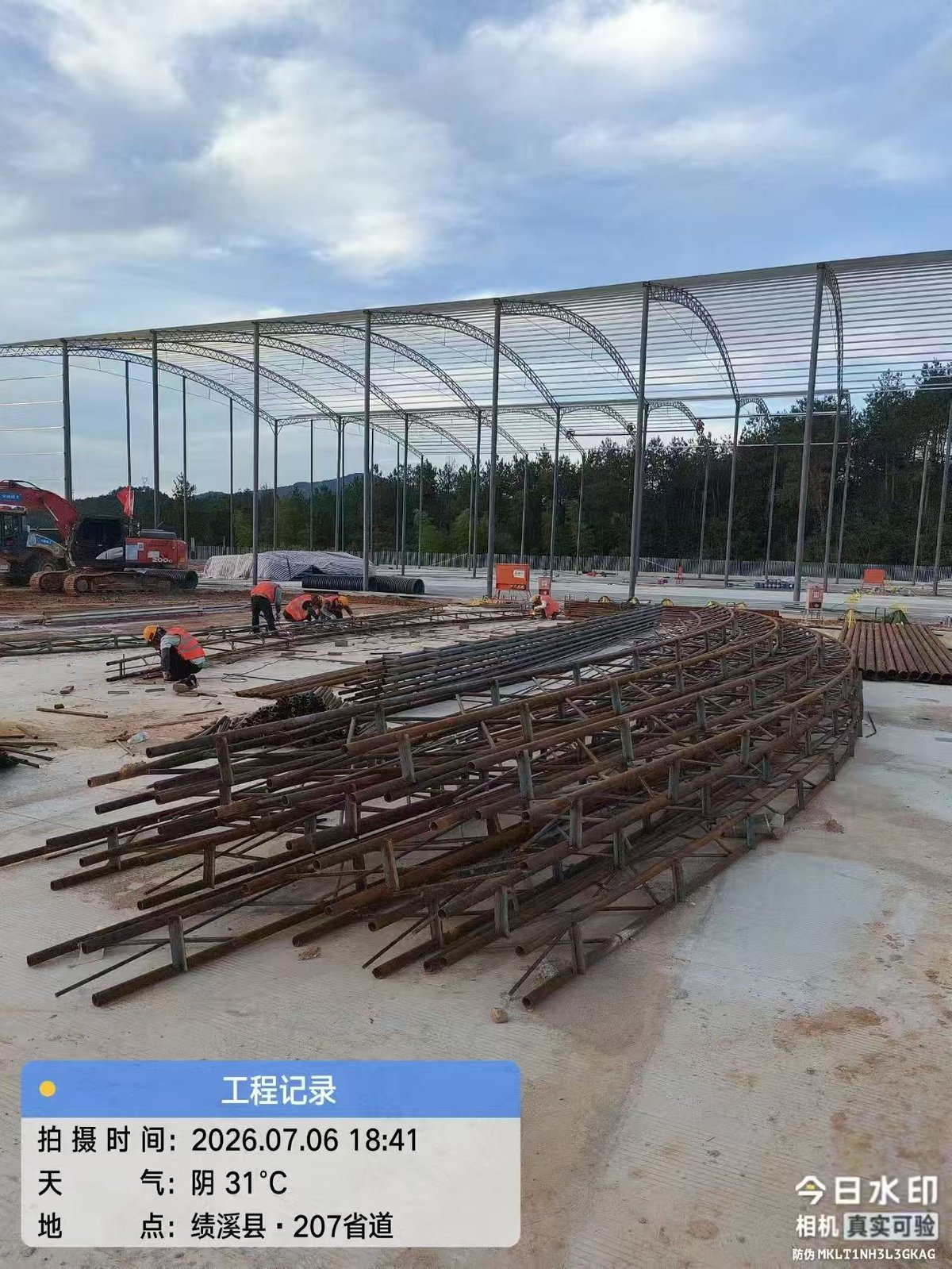 轻钢结构 管桁架地面拼装